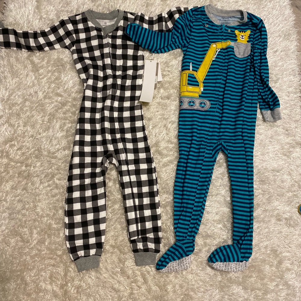 3T Honest pajamas in Buffalo plaid + 3t Carter’s pjs